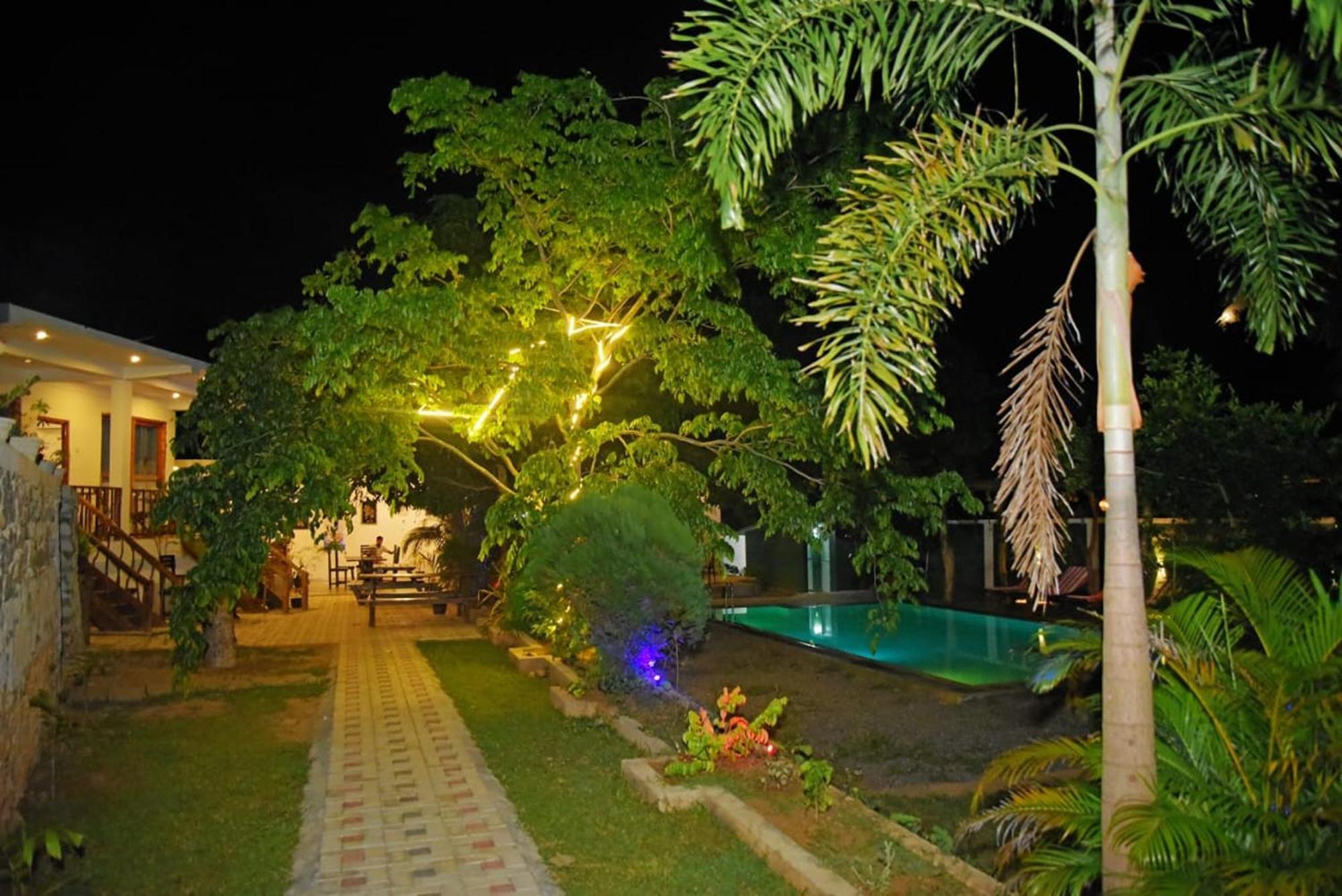 Lily Resort ウダワラウェ エクステリア 写真