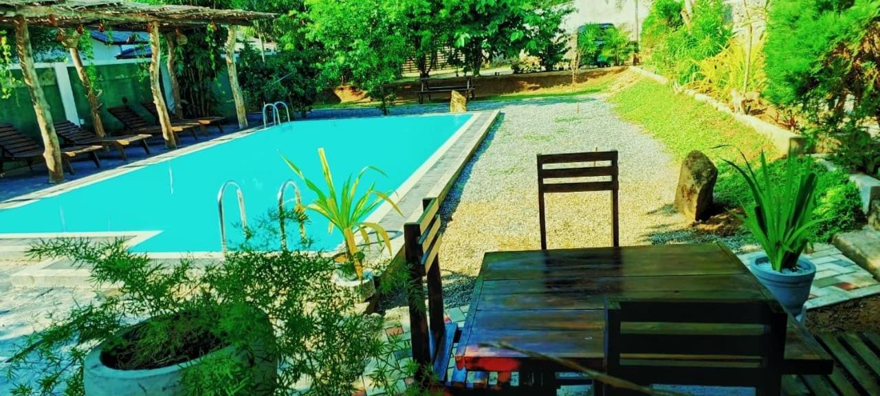Lily Resort ウダワラウェ エクステリア 写真