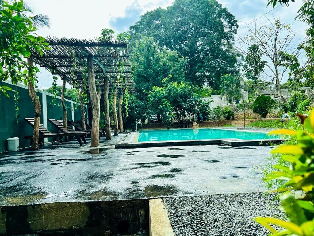 Lily Resort ウダワラウェ エクステリア 写真